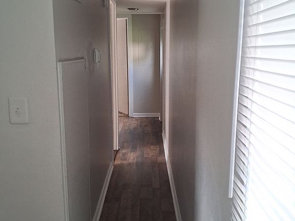 2nd image of 121 Jax Dr #10