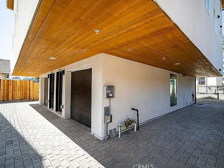 1031 N Cummings St #2 — Photo 1
