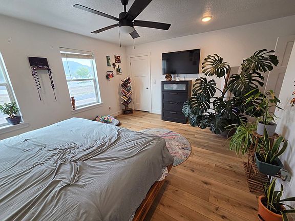 5th image of 4397 N Alder Ln