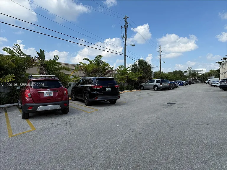 141 NE 10th Ave #17B — Photo 53