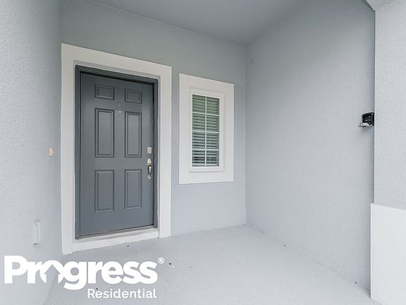 4th image of 7026 Summer Holly Pl