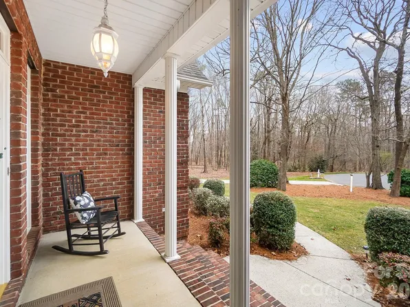 135 Water Oak Ln, Stanfield, NC 28163