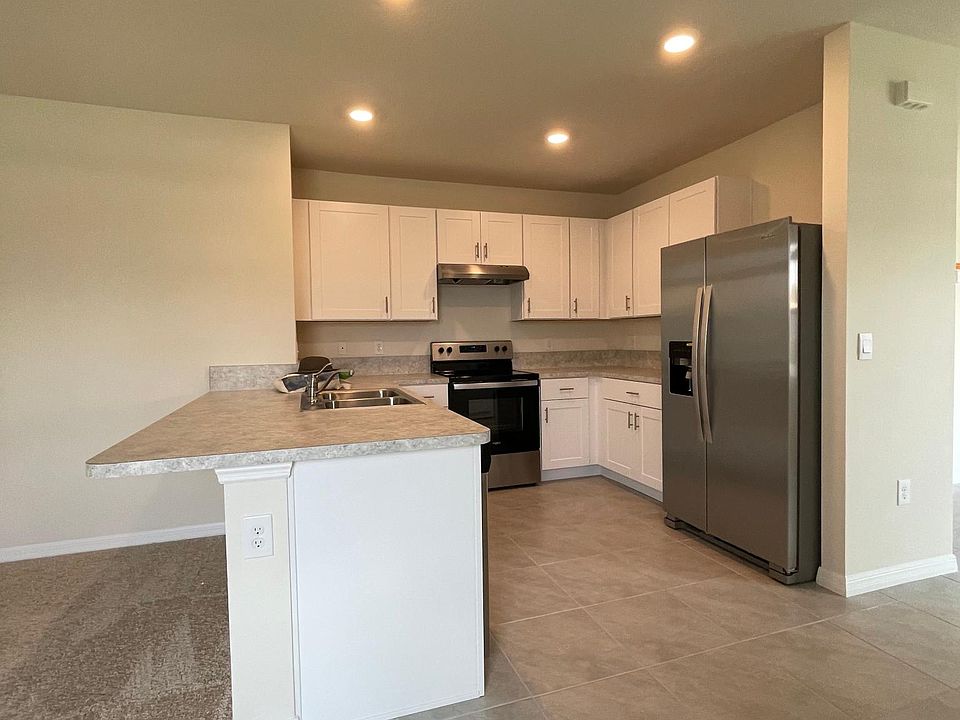1st image of 1827 Egret Meadows Ave