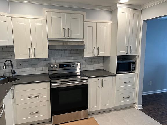 5th image of 79 Tarragon Ct #79