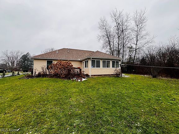 2nd image of 2512 Rosewood Pl