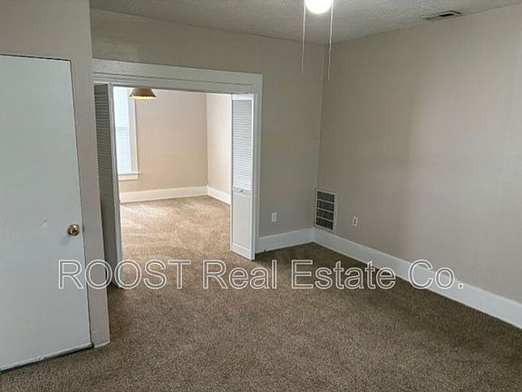 4th image of 15 Vernon Ave