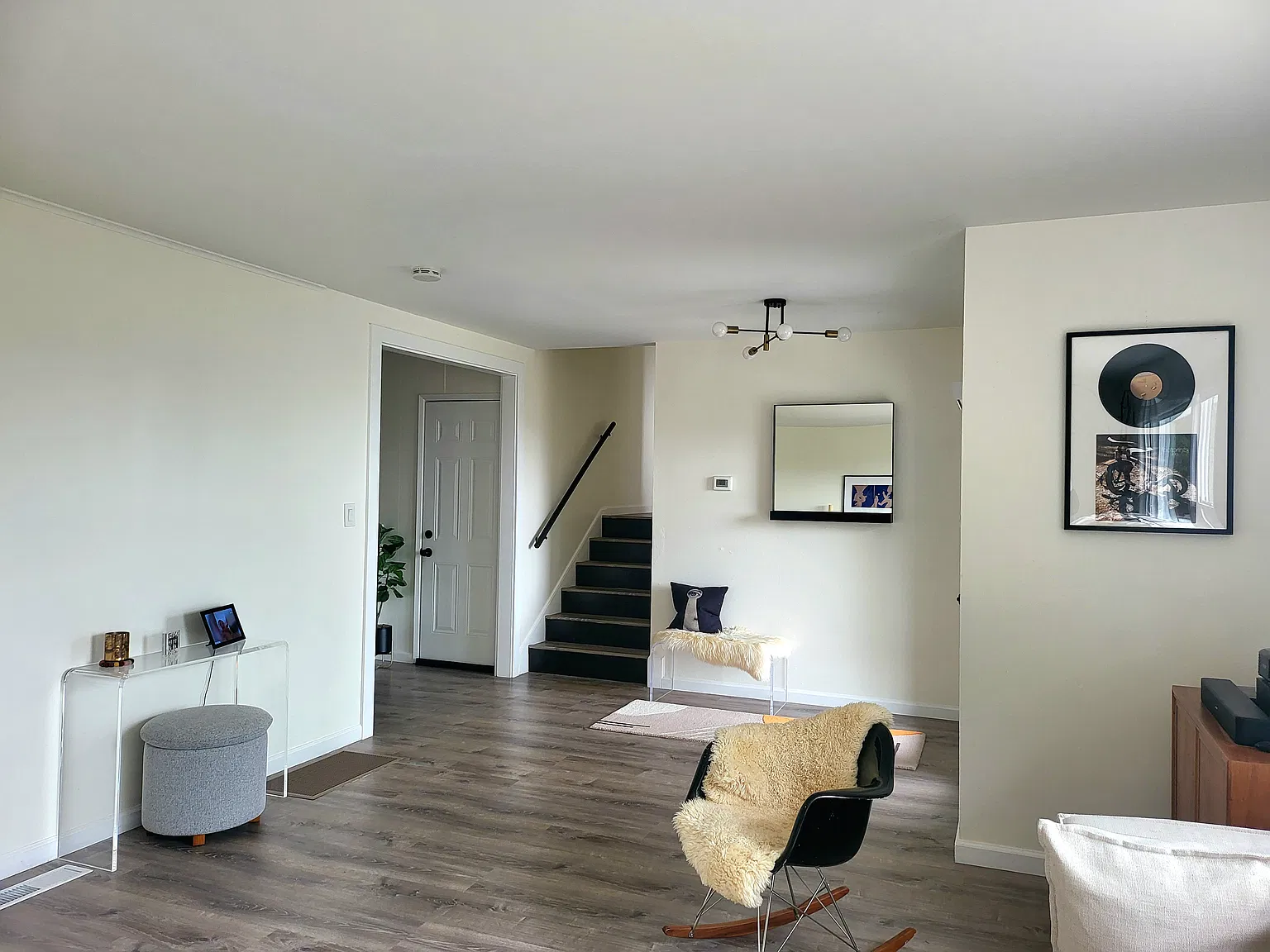 3 bed, 1448 sqft, $5,700 — Photo 4