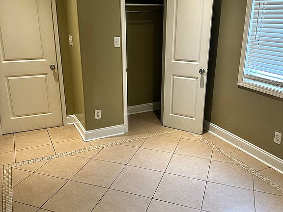 5th image of 4426 Eve St
