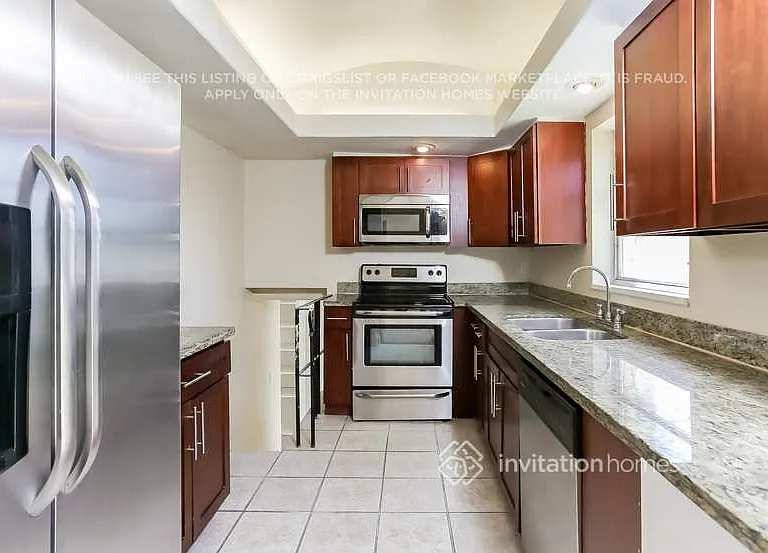 1707 Katherine Ct — Photo 6