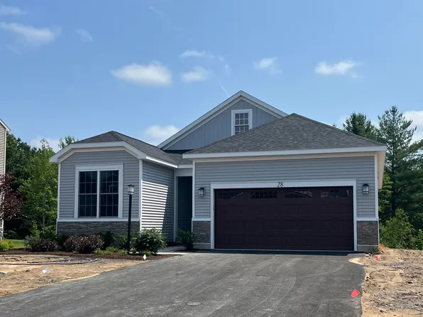 28 Wheatfield Way, Mechanicville, NY 12118