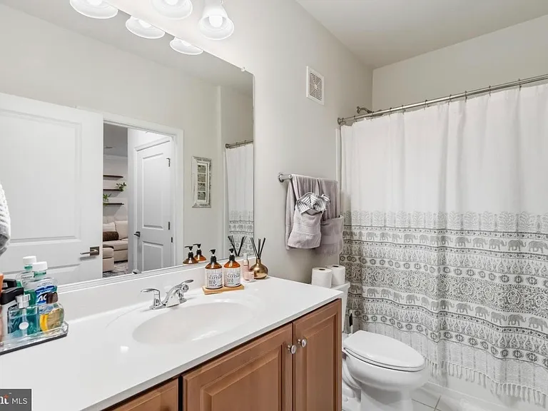 23255 Milltown Knoll Sq #111 — Photo 4