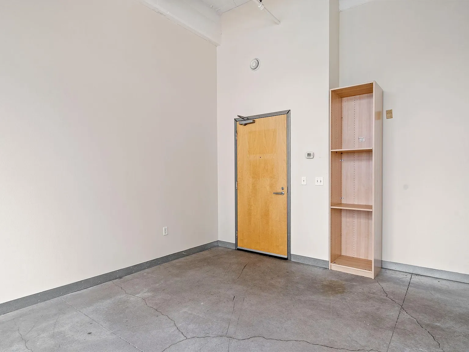 1 bed, 1.0 bath, 810 sqft, $2,100 — Photo 4