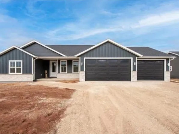 W6886 McAllister Dr, Greenville, WI 54942