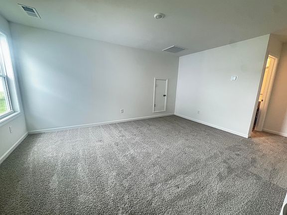 4th image of 2049 Halton Oaks Dr