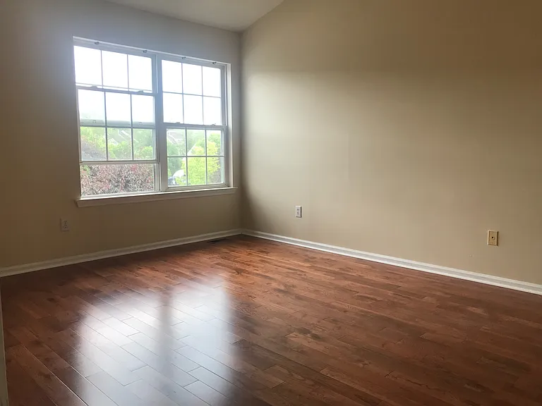 40 York Rd — Photo 3
