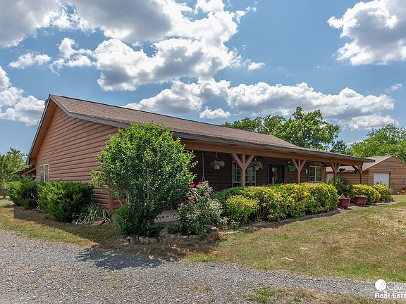 4th image of 135 Carter Creek Ln