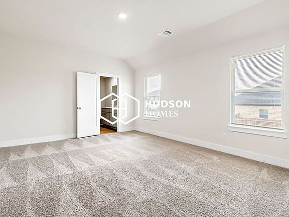 5th image of 2814 Woodbrook Dr
