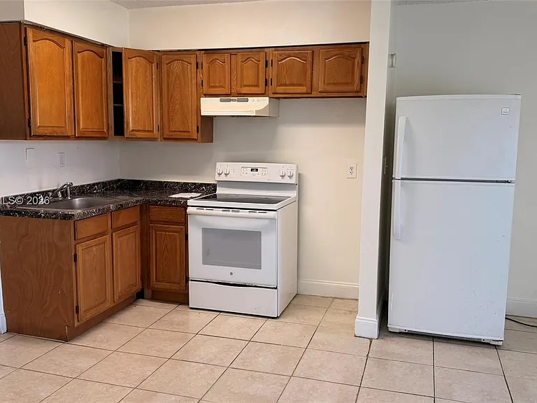 978 SW 10th Dr #21 — Photo 10