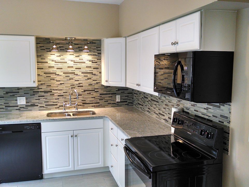1st image of 1134 E Edgewood Dr
