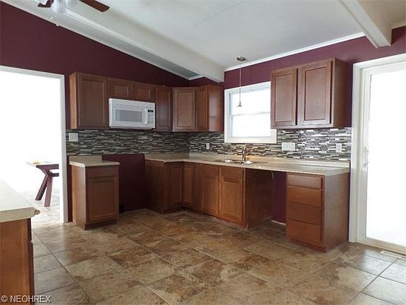 2nd image of 4504 Woodridge Dr