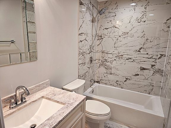 4th image of 10801 Valley Falls Ct