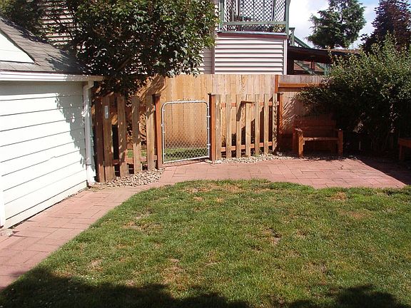 Brick Patio with Built-ins
