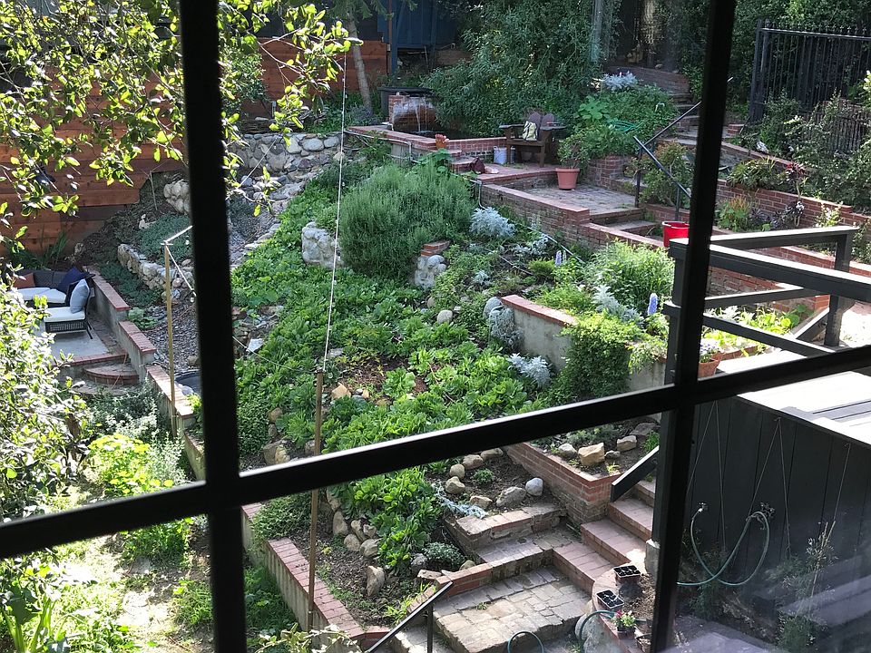 1st image of 2414 Echo Park Ave