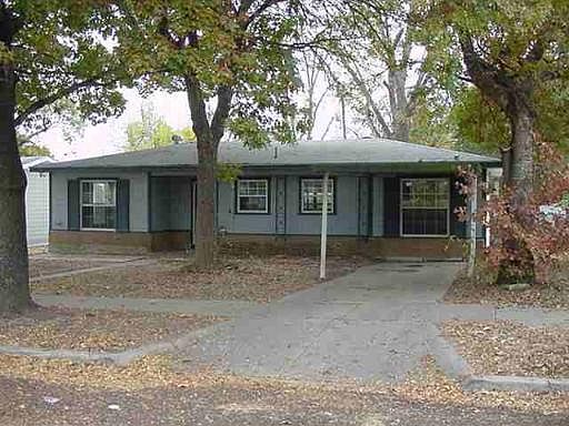1st image of 430 GENERAL KRUEGER DR