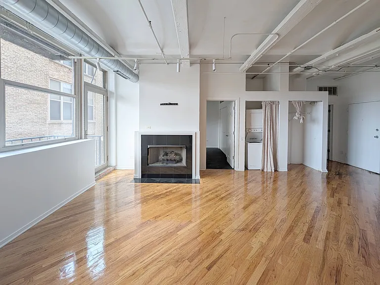 500 S Clinton St #513 — Photo 4