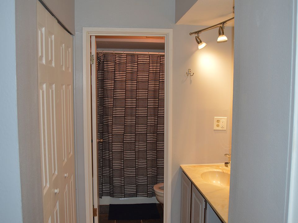1st image of 4355 Maryland Ave APT 211