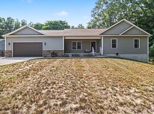2047 N Lakeshore Dr, Ludington, MI 49431