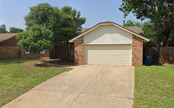1327 W Aries Rd