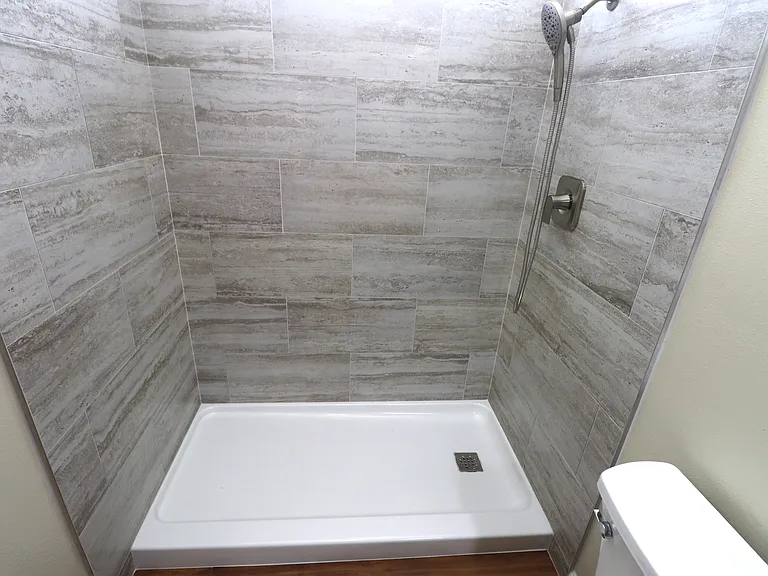 Guest bath shower