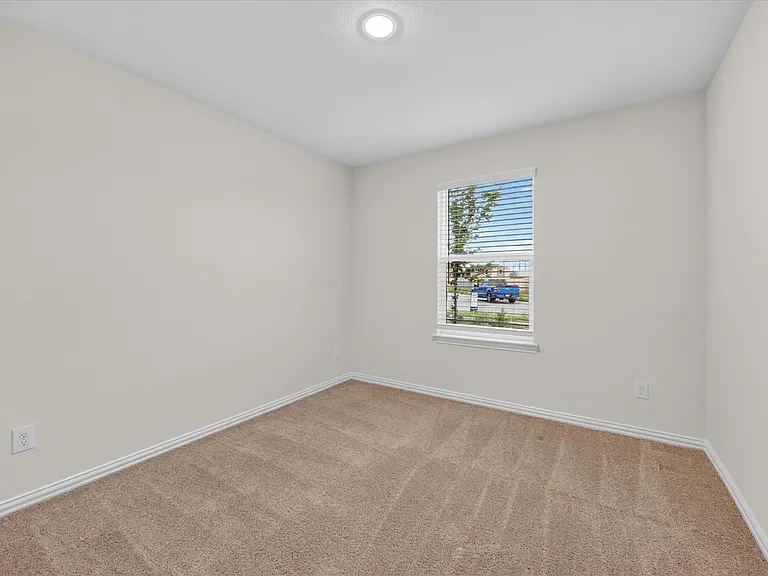 102 Goel St — Photo 9