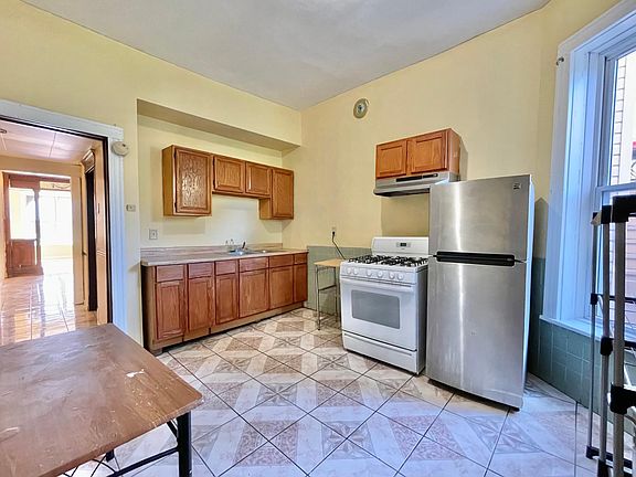 5th image of 1834 N Kimball Ave