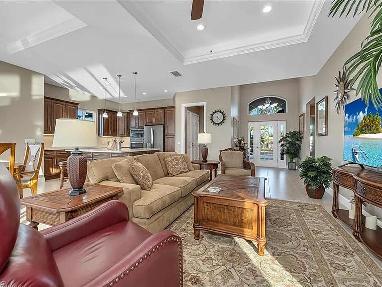 3254 Lakeview Dr — Photo 10