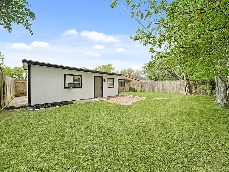 6711 Pickett Dr — Photo 29