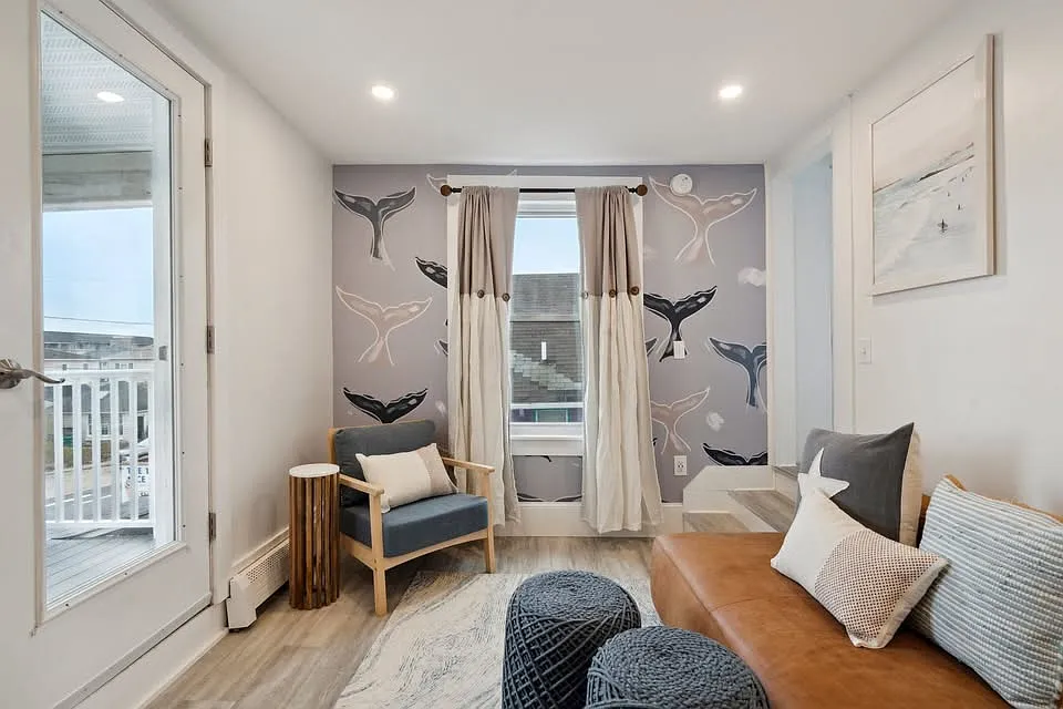 61 Ocean Blvd — Photo 2