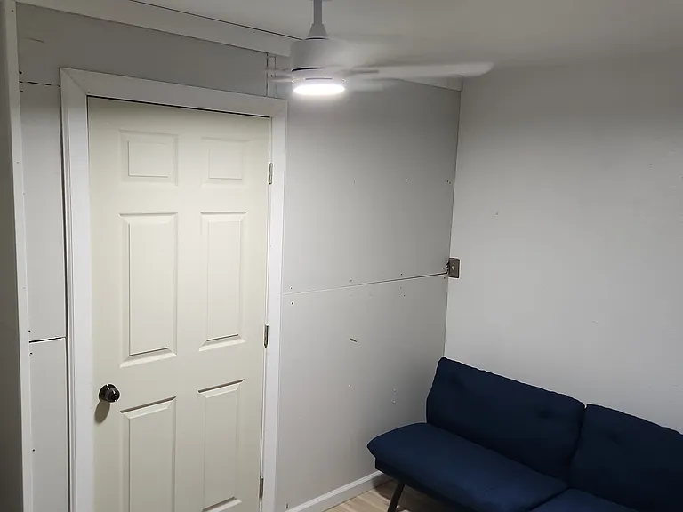 832 W Eagle St — Photo 10