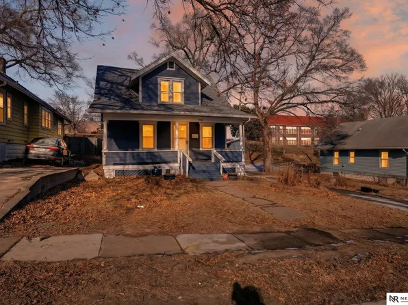 4282 Wirt St, Omaha, NE 68111