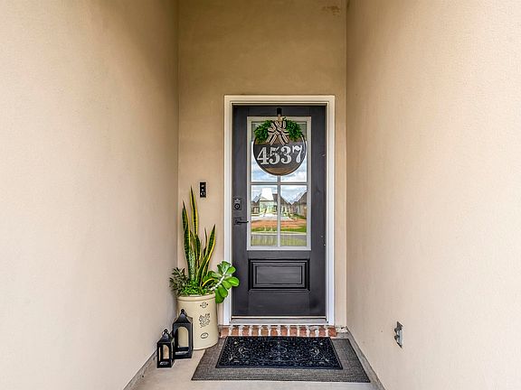 4th image of 4537 Green Wood Way