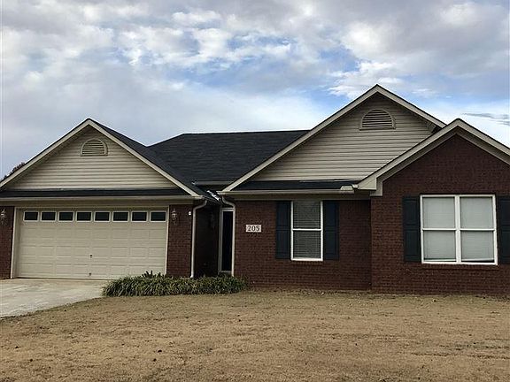 2nd image of 205 Willow Run Dr