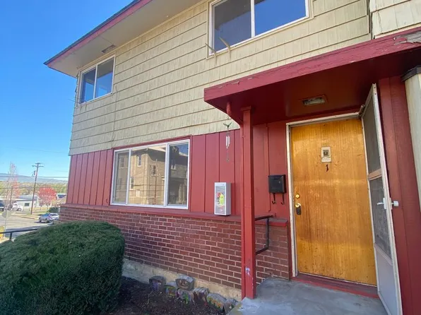 Joan Apartments, 300 W 4th St #12, The Dalles, OR 97058