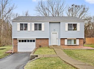 118 Treeview Dr, Coraopolis, PA 15108