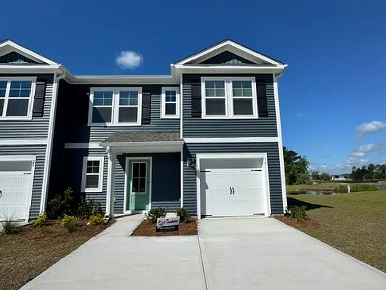 16 Cashmere Ct — Photo 1