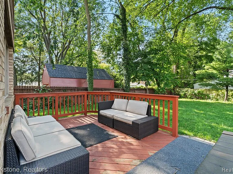 400 La Plaza Ct — Photo 4