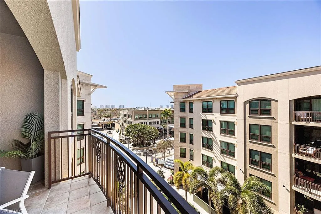2 bed, 2.0 bath, 1550 sqft, $13,000 — Photo 2