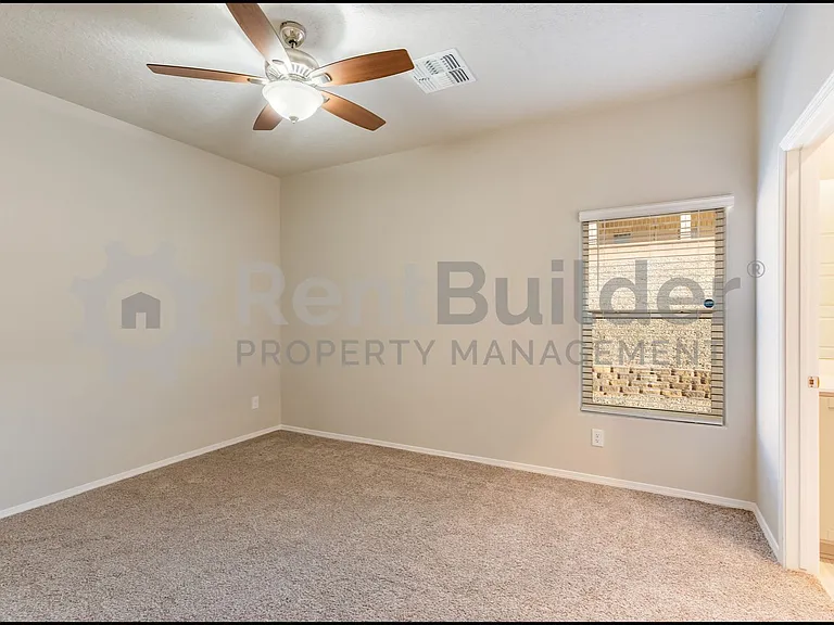 1542 Tierra Verde Loop NW — Photo 9