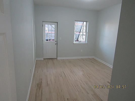 5th image of 274 20th St APT 4L