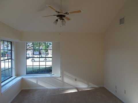 2nd image of 13918 Cantwell Dr